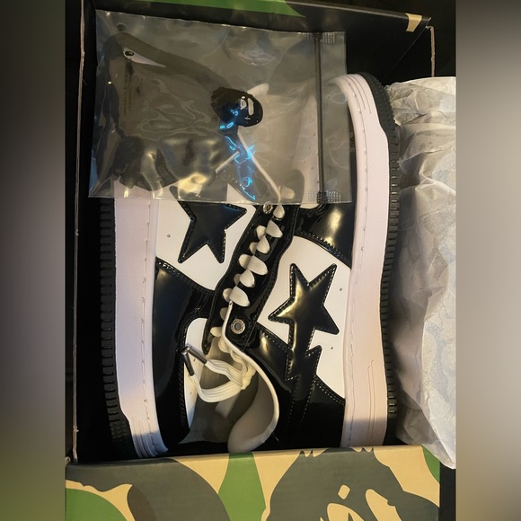 Auth. Bapesta ‘Black’ - Picture 2 of 8